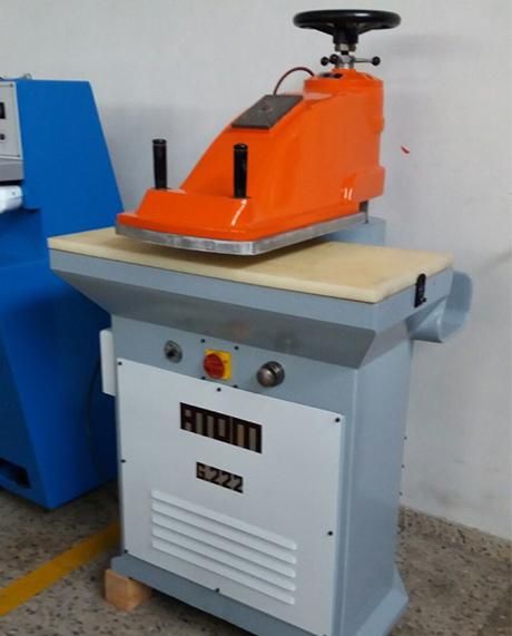 Troqueladora para cortar ATOM G222